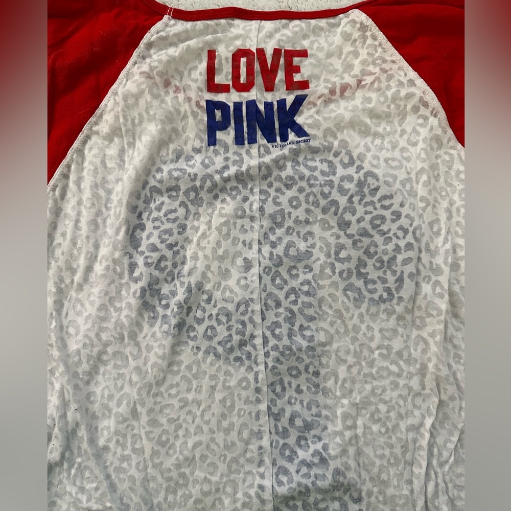 PINK Victoria's Secret | Philadelphia Phillies Baseball Tee | Size M - Picture 4 of 4